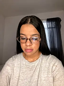 trianawhite online show from 12/03/25, 03:33