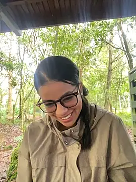 Snapshot of trianawhite chatting on 02/03/26, 03:50 trianawhite online show from 02/03/26, 03:50