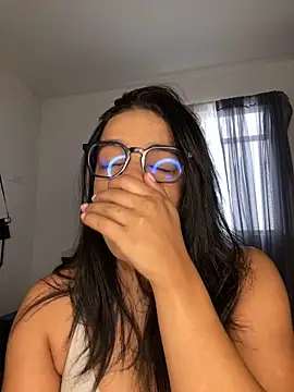 trianawhite online show from 09/29/25, 03:28