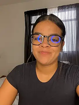 trianawhite online show from 12/26/24, 07:05