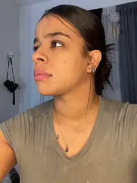 trianawhite online show from 03/13/25, 09:48