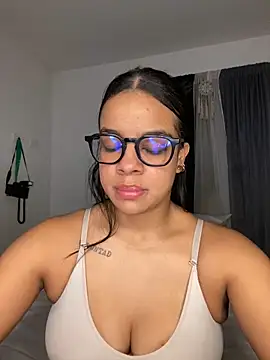 trianawhite online show from 12/16/25, 11:53