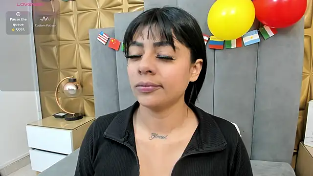 Snapshot of melani_dream chatting on 06/29/26, 01:44 melani dream online show from 06/29/26, 01:44
