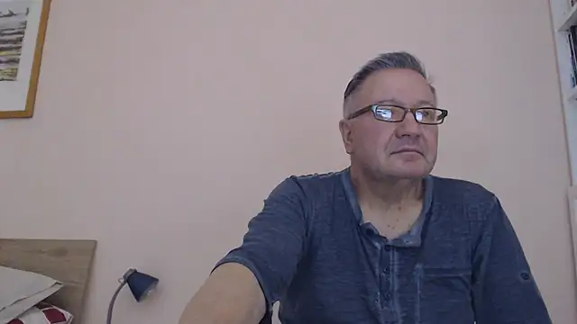 Snapshot of YOU6me chatting on 09/21/25, 04:56 YOU6me online show from 09/21/25, 04:56