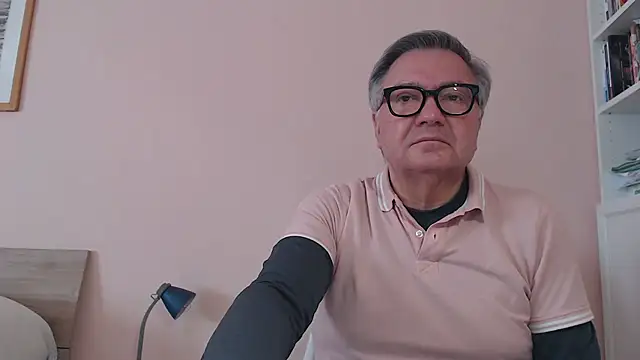 Snapshot of YOU6me chatting on 02/03/26, 09:03 YOU6me online show from 02/03/26, 09:03