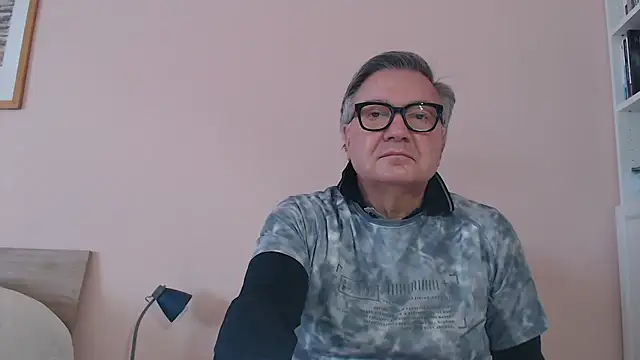 Snapshot of YOU6me chatting on 02/02/26, 11:20 YOU6me online show from 02/02/26, 11:20