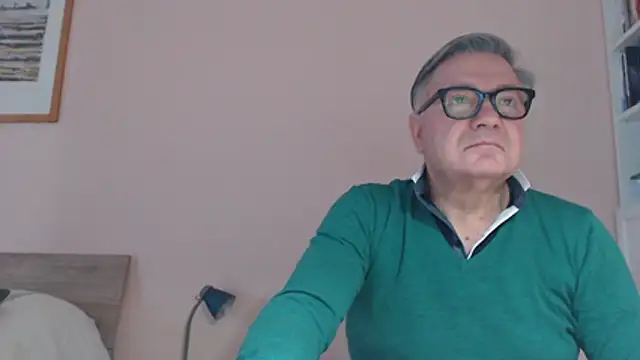 Snapshot of YOU6me chatting on 02/19/26, 08:33 YOU6me online show from 02/19/26, 08:33