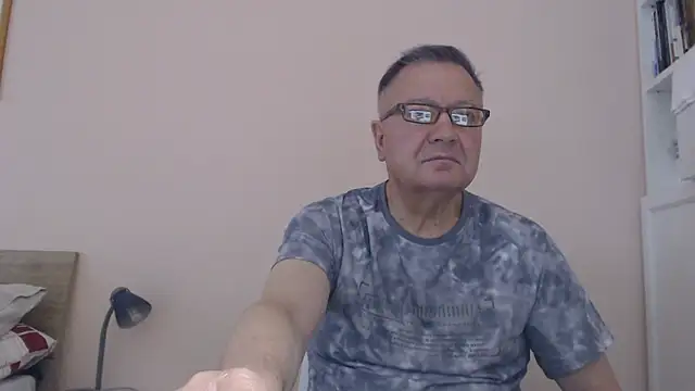 Snapshot of YOU6me chatting on 09/10/25, 10:25 YOU6me online show from 09/10/25, 10:25
