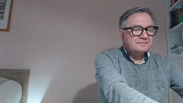 Snapshot of YOU6me chatting on 02/22/26, 04:30 YOU6me online show from 02/22/26, 04:30