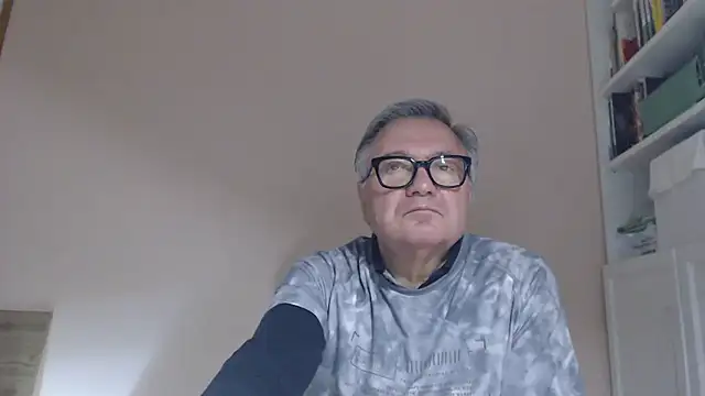 Snapshot of YOU6me chatting on 01/31/26, 07:12 YOU6me online show from 01/31/26, 07:12