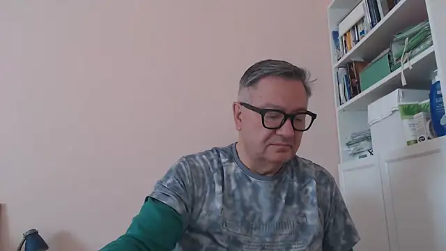YOU6me online show from 05/18/26, 07:46