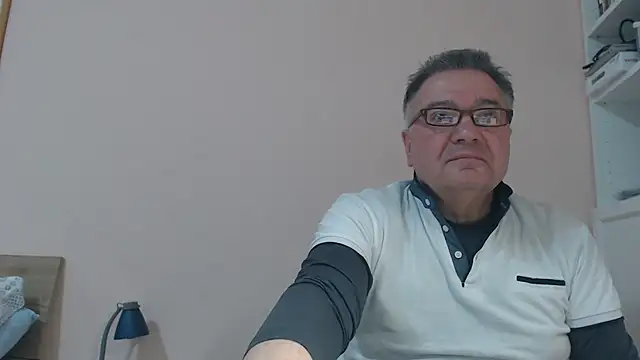 Snapshot of YOU6me chatting on 02/14/25, 08:31 YOU6me online show from 02/14/25, 08:31