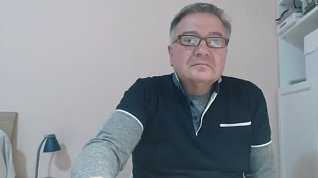 Snapshot of YOU6me chatting on 02/20/25, 05:30 YOU6me online show from 02/20/25, 05:30