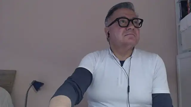 YOU6me online show from 12/16/25, 02:10