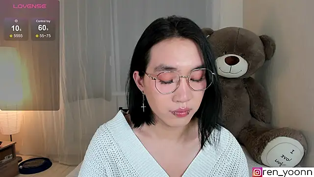 Snapshot of Ren_yoon chatting on 05/11/26, 12:34 Ren yoon online show from 05/11/26, 12:34