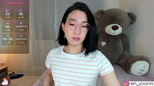 Snapshot of Ren_yoon chatting on 05/27/26, 04:53 Ren yoon online show from 05/27/26, 04:53