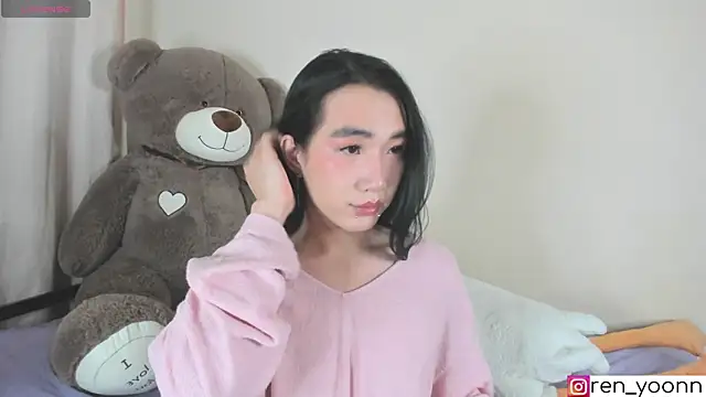 Ren yoon online show from 10/31/25, 03:14