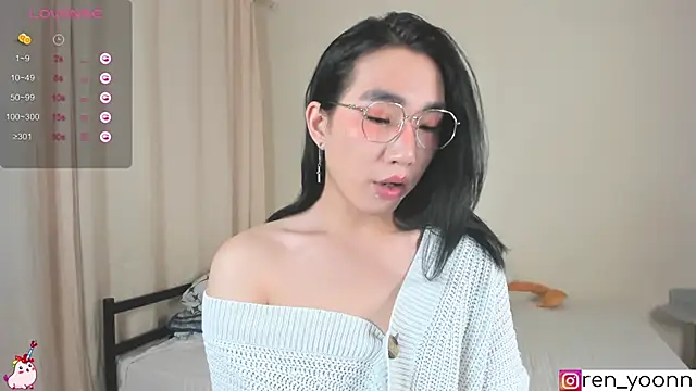 Snapshot of Ren_yoon chatting on 09/27/25, 09:54 Ren yoon online show from 09/27/25, 09:54