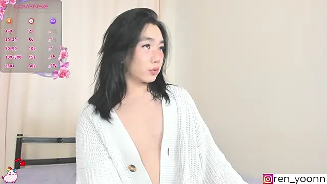 Snapshot of Ren_yoon chatting on 01/25/25, 10:08 Ren yoon online show from 01/25/25, 10:08