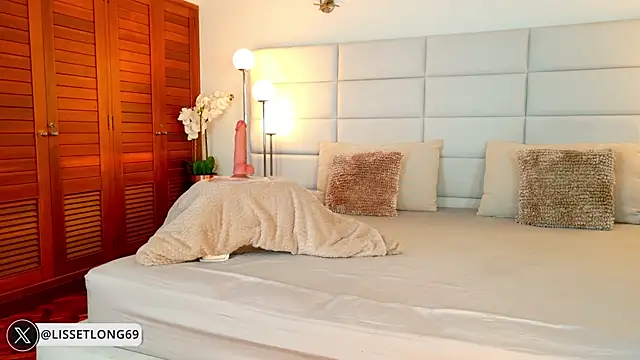 lissetlong69 online show from 03/27/26, 01:36