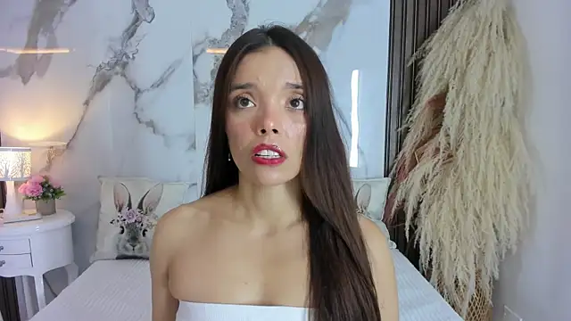 hannahill69 online show from 02/17/26, 04:43