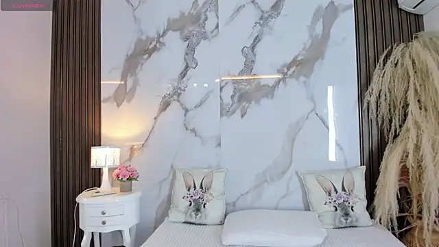 hannahill69 online show from 01/17/26, 05:33