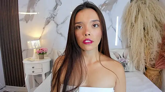 hannahill69 online show from 04/18/26, 04:48