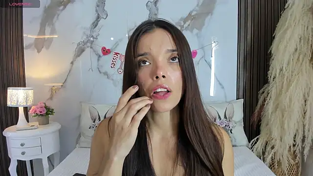 hannahill69 online show from 02/13/26, 05:07