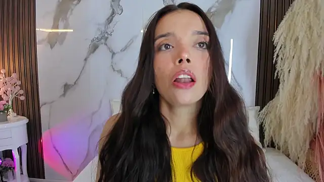 hannahill69 online show from 09/19/25, 04:38