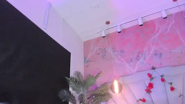 Snapshot of ValerySex_ chatting on 06/18/26, 12:10 ValerySex online show from 06/18/26, 12:10