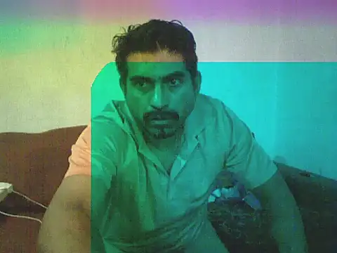 Felipenuevo1 online show from 11/28/25, 04:56