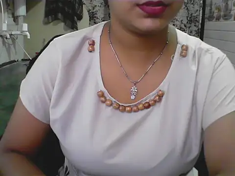 Snapshot of LovingPihu chatting on 06/06/26, 05:12 LovingPihu online show from 06/06/26, 05:12
