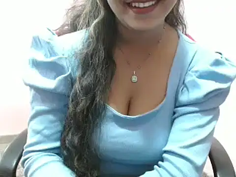 Snapshot of LovingPihu chatting on 03/12/25, 04:30 LovingPihu online show from 03/12/25, 04:30