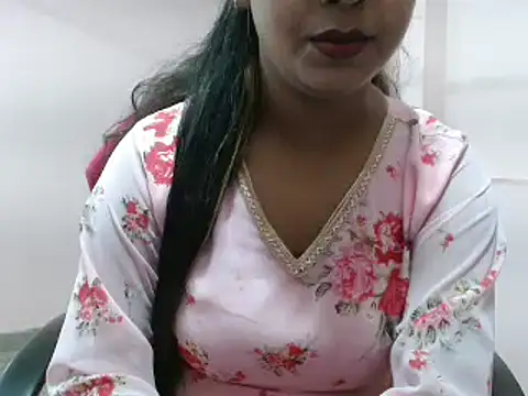 Snapshot of LovingPihu chatting on 02/28/25, 04:54 LovingPihu online show from 02/28/25, 04:54