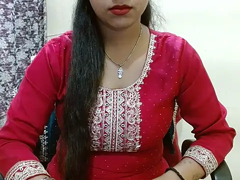 Snapshot of LovingPihu chatting on 04/21/26, 05:25 LovingPihu online show from 04/21/26, 05:25