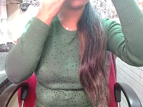 LovingPihu online show from 02/06/26, 07:15