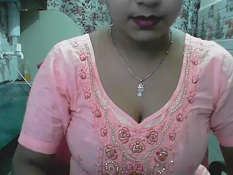 Snapshot of LovingPihu chatting on 05/26/26, 05:27 LovingPihu online show from 05/26/26, 05:27