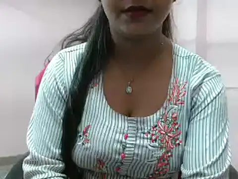 Snapshot of LovingPihu chatting on 03/03/25, 04:43 LovingPihu online show from 03/03/25, 04:43