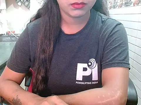 LovingPihu online show from 03/06/26, 05:46