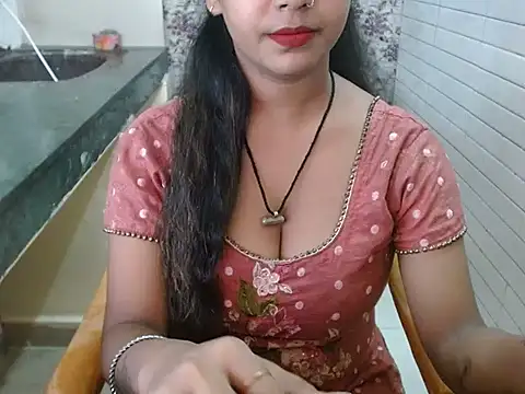 Snapshot of LovingPihu chatting on 09/20/25, 05:12 LovingPihu online show from 09/20/25, 05:12