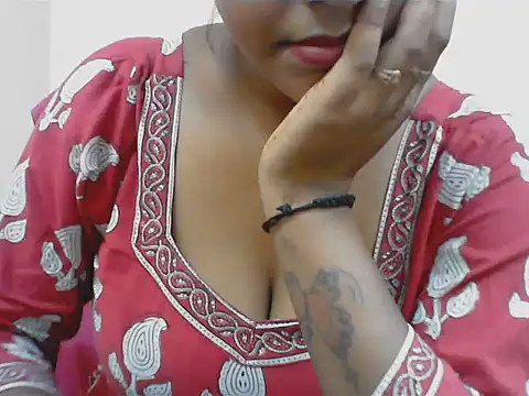 Snapshot of LovingPihu chatting on 07/14/26, 10:21 LovingPihu online show from 07/14/26, 10:21