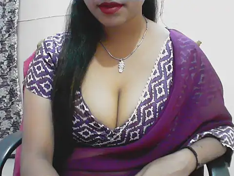 Snapshot of LovingPihu chatting on 04/24/26, 06:15 LovingPihu online show from 04/24/26, 06:15