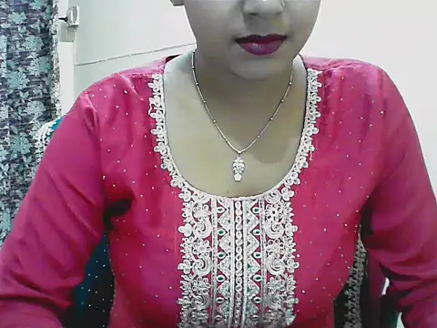 Snapshot of LovingPihu chatting on 05/12/26, 05:37 LovingPihu online show from 05/12/26, 05:37