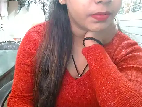 LovingPihu online show from 12/03/25, 05:08