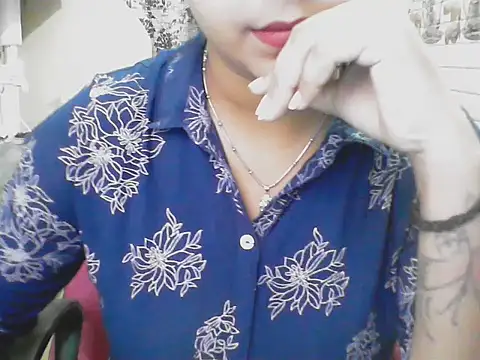 Snapshot of LovingPihu chatting on 06/14/26, 05:41 LovingPihu online show from 06/14/26, 05:41