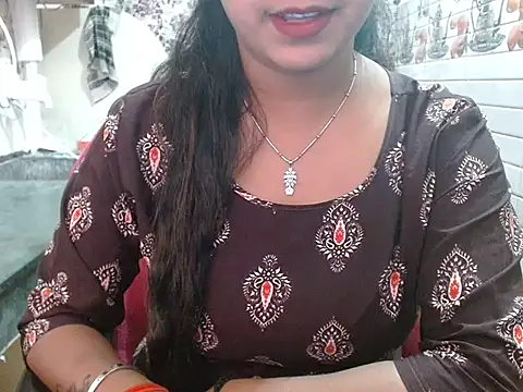 LovingPihu online show from 04/02/26, 05:25