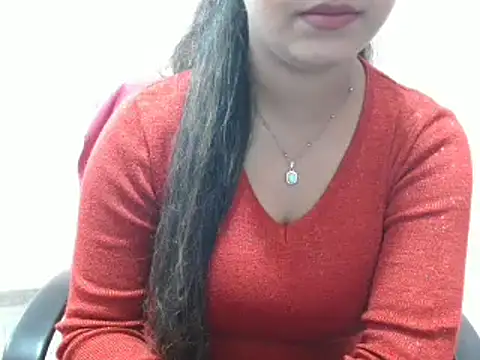 Snapshot of LovingPihu chatting on 03/08/25, 04:56 LovingPihu online show from 03/08/25, 04:56