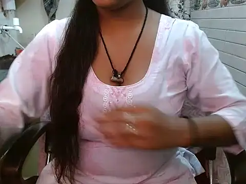 LovingPihu online show from 11/09/25, 05:55