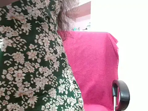 Snapshot of LovingPihu chatting on 03/22/25, 06:00 LovingPihu online show from 03/22/25, 06:00