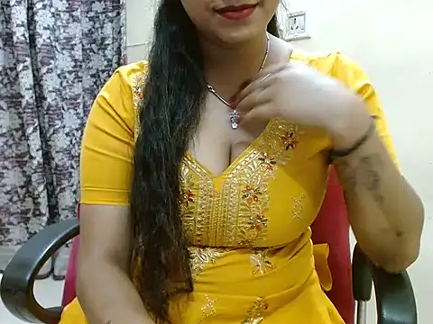 Snapshot of LovingPihu chatting on 04/22/26, 05:58 LovingPihu online show from 04/22/26, 05:58